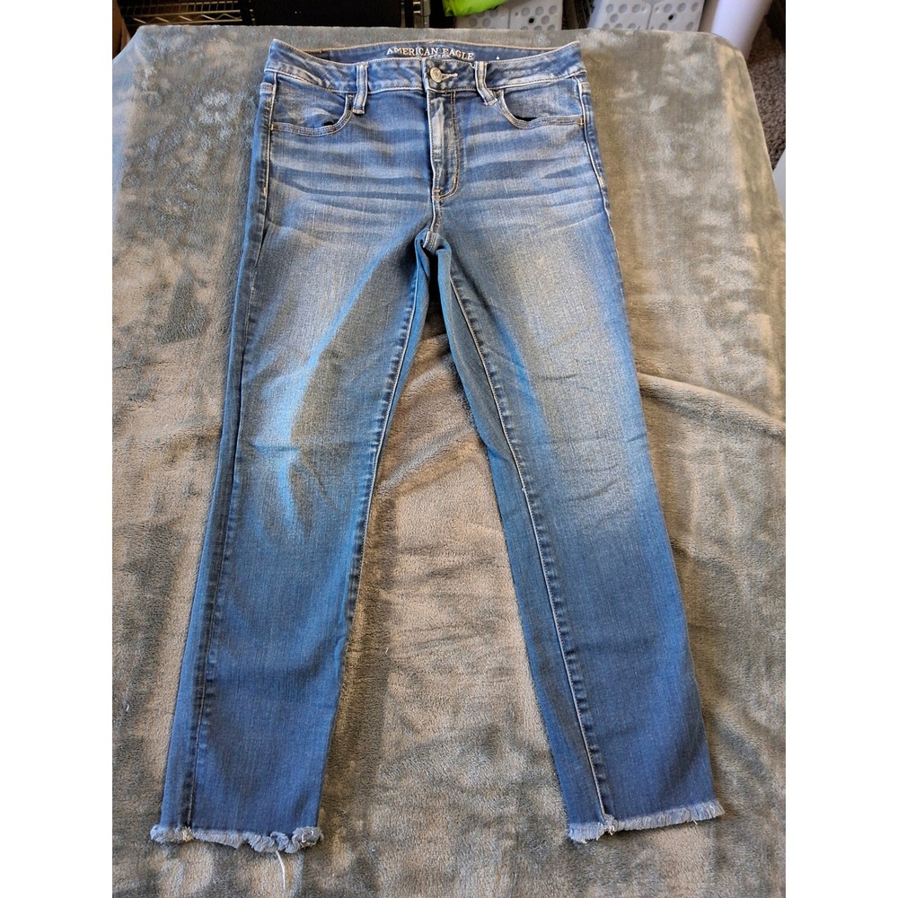American Eagle Jegging‎ Crop Jeans Medium Wash Raw Hem Womens Size 8 31x24.5